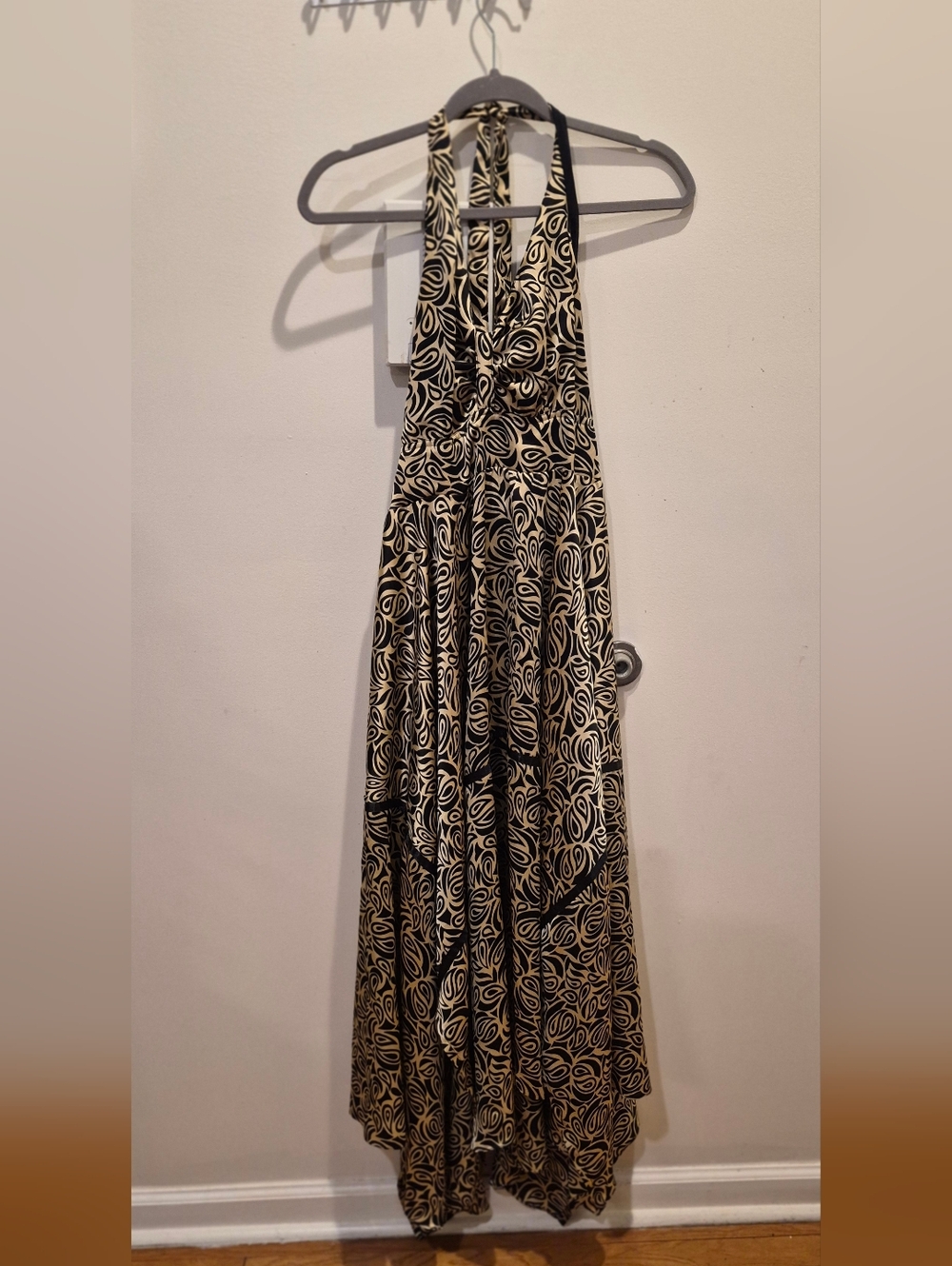 Elegant Black and Cream Women's Dress